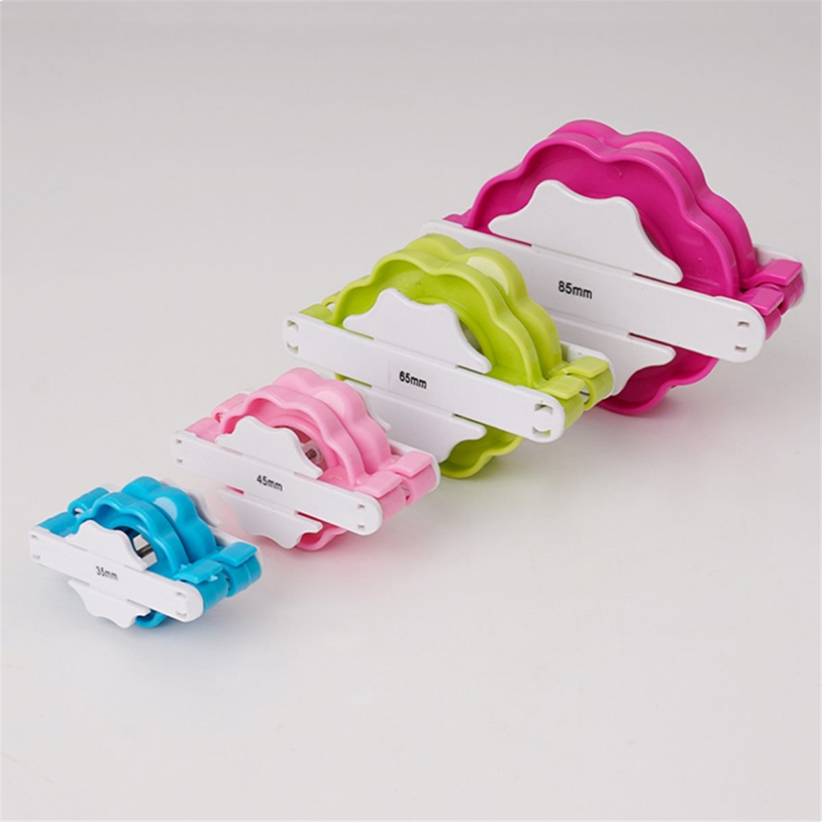 Pom Pom Maker Tool - เครื่องทำปอมปอม 4 ขนาด ยอดขายดีที่สุดปี 2026 อุปกรณ์งานฝีมือถักไหมพรม