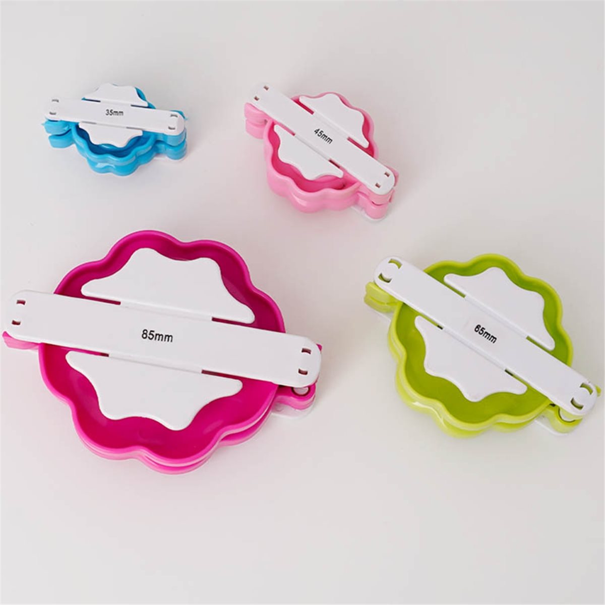 เครื่องทำปอมปอม 4 ขนาด ยอดขายด - Pom Pom Maker Tool บทวิจารณ์และราคา